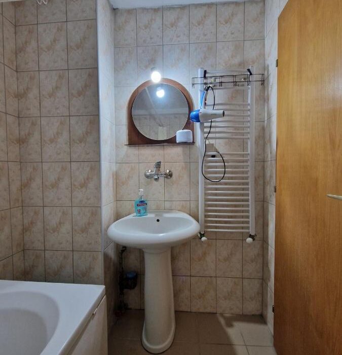 Velkovski Apartment Bathroom 2